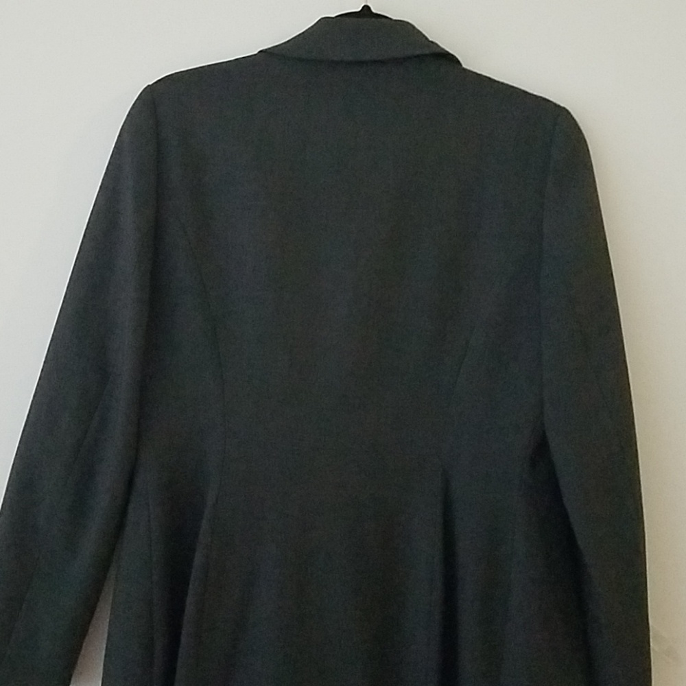 Dress - Picture 6 of 6